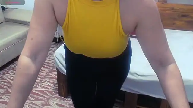 XXX chat uživo modela Yeseniaa25_