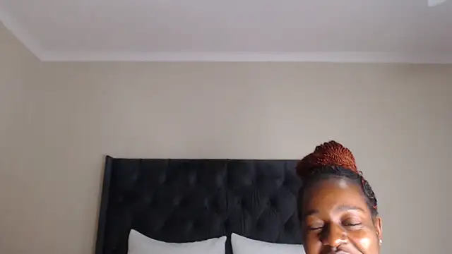 Chatroom XXX en direct de Sexynaughty_Girl