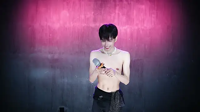 Queen-Vibe – Kamerová šou