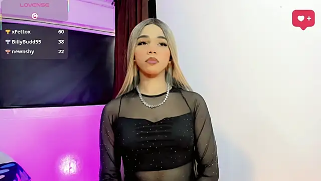 Britany_montiel: διαδικτυακό σόου στην κάμερα