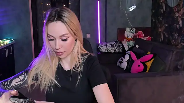 Blckmirrorr Live XXX-Chat