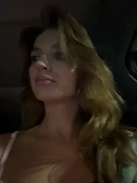 دردشة -AngelAri- الجنسية المباشرة