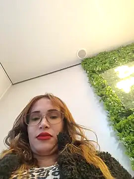 Show de Irresistible24 na webcam