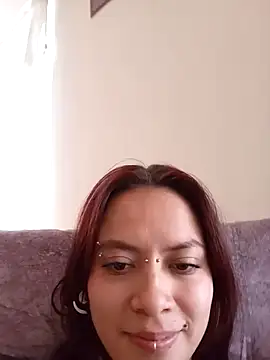 Chatroom XXX en direct de AuroraaMoonn