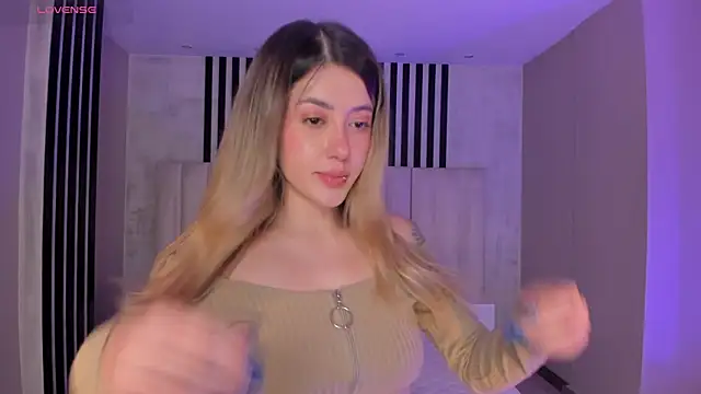 Chat XXX en directo de EveBensonX