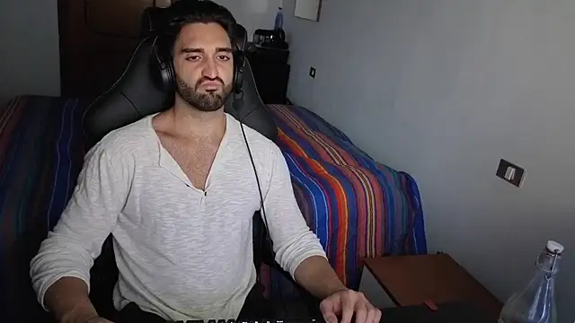 XXX chat uživo modela Al3xox02