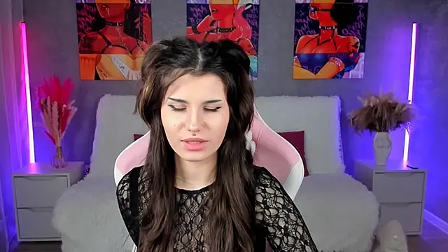 AnoraDarkのライブXXXチャット