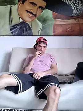 Вебкам-шоу themaykiin19