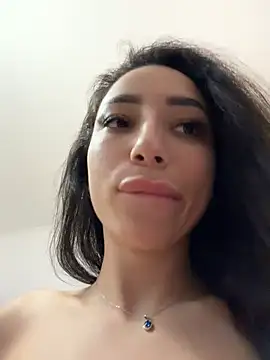 GinaValentinna Chat XXX live