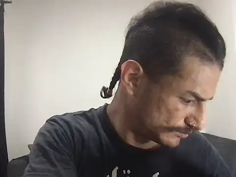 HorrorotikA Show in webcam