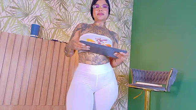 Chat +18 de madyson_fox ao vivo