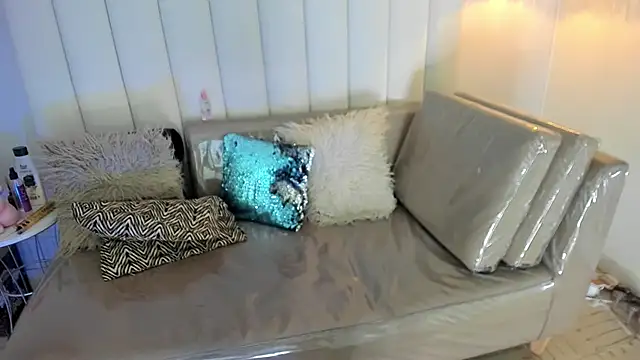 Chat +18 de veronica_b07 ao vivo