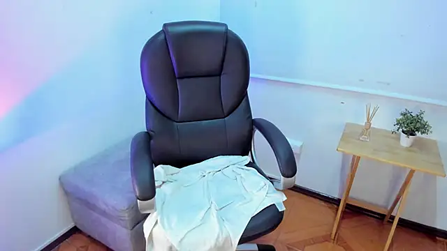 Chat XXX en directo de MoonRose__