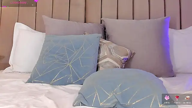 Victoria_romanox's Live XXX Chat