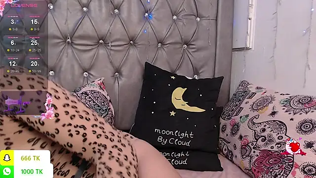 XXX chat uživo modela LAILAGUMMY