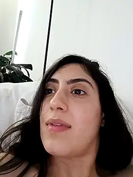 XXX chat uživo modela MIYESSI