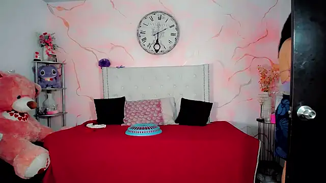 Chat +18 de maria_camilacms ao vivo