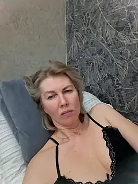 stellahere8's Live XXX Chat