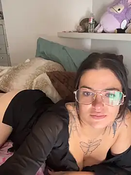 SafeinouterSpace: διαδικτυακό σόου στην κάμερα