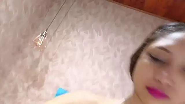 MadelineDoll's Live XXX Chat