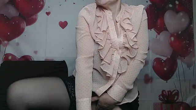 EmiliaGree's Live XXX Chat