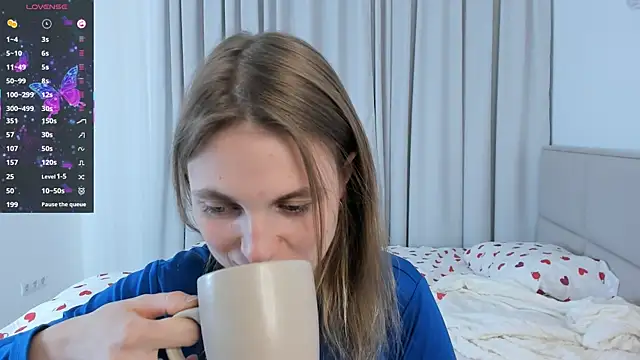 ErinnPieloch's Live XXX Chat