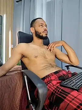 Pokazy przed kamerką – Oliver_bigblack_cock