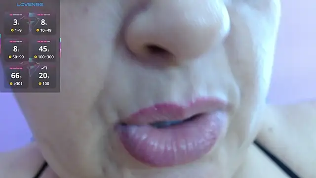 Kerly_Doll 即時 XXX 聊天