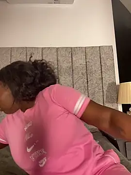 emilyrojas 即時 XXX 聊天