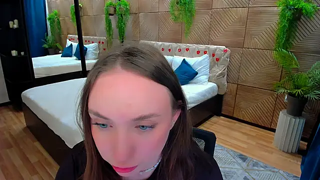 TrueReincarnationのライブXXXチャット