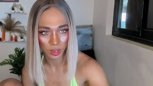 عرض كام TsBlackHORSECOCKcalix