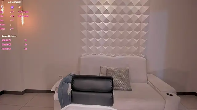 NinaMichelleのライブXXXチャット