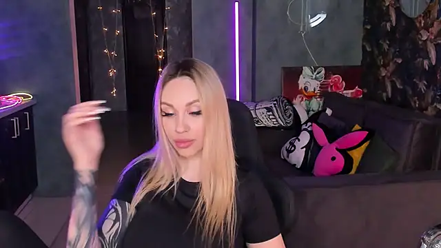 Blckmirrorr Adlı Modelin Canlı XXX Sohbeti