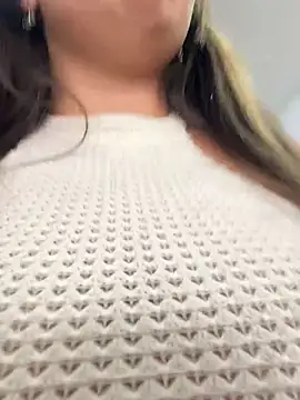 LIZ-06_ Adlı Modelin Canlı XXX Sohbeti