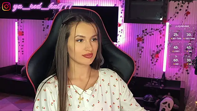 -RED_HAT- Adlı Modelin Canlı XXX Sohbeti