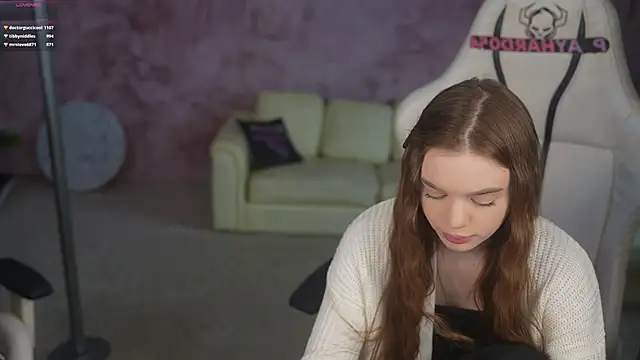 Chat +18 de Zlata_Sky ao vivo