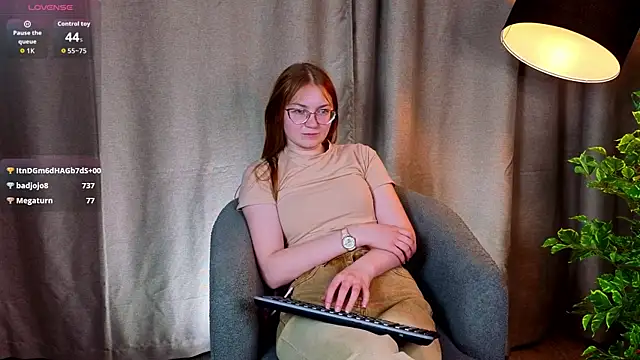 Chat +18 de ViGaffey ao vivo