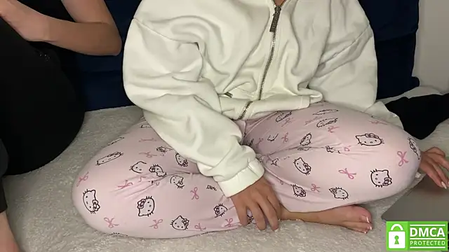 NaughtysecretsDE লাইভ XXX চ্যাট