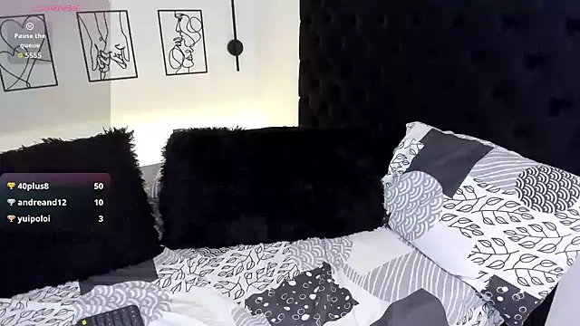 LauBm01's Live XXX Chat