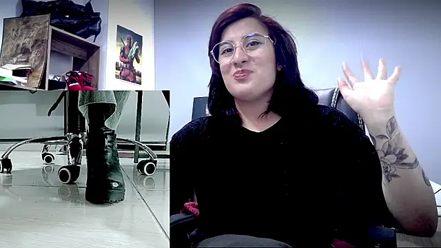 Chat +18 de Scarlett_Sen ao vivo