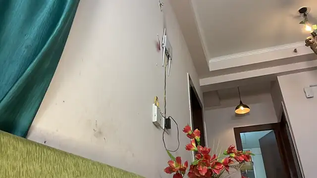 Naira_fit Pertunjukan Webcam