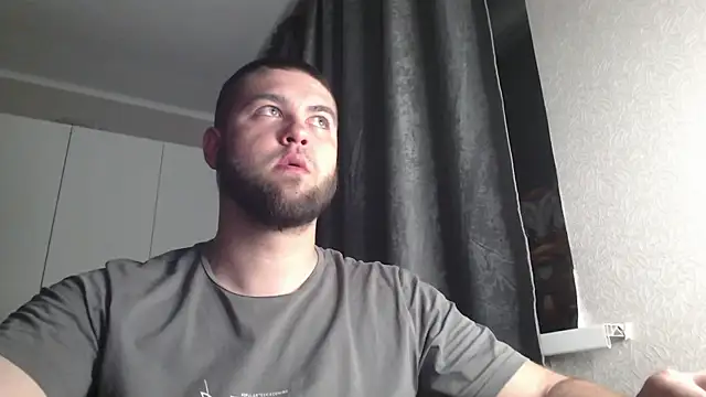 Show modela Ar4eewal na web-kameri