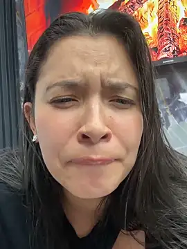 Chat +18 de Miss_Bella_Flame ao vivo