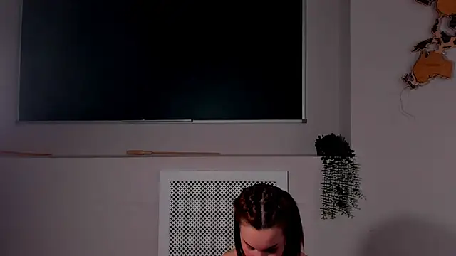 ClaireMathis Adlı Modelin Canlı XXX Sohbeti