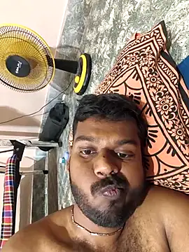 blackyvicky: διαδικτυακό σόου στην κάμερα