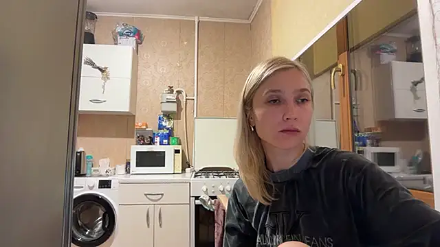 Chat +18 de AngelJeni ao vivo