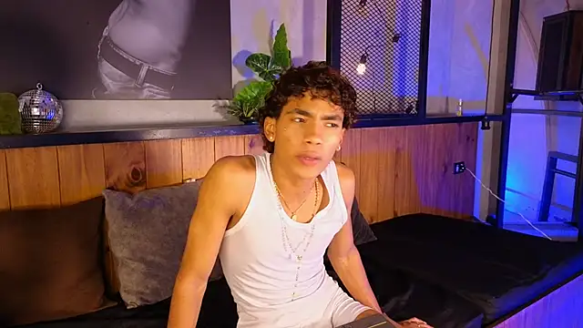 AlanCutee Chat XXX in diretta