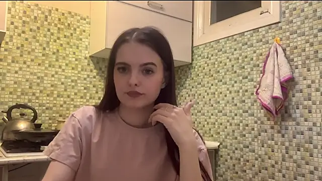 KikiAmino Pertunjukan Webcam