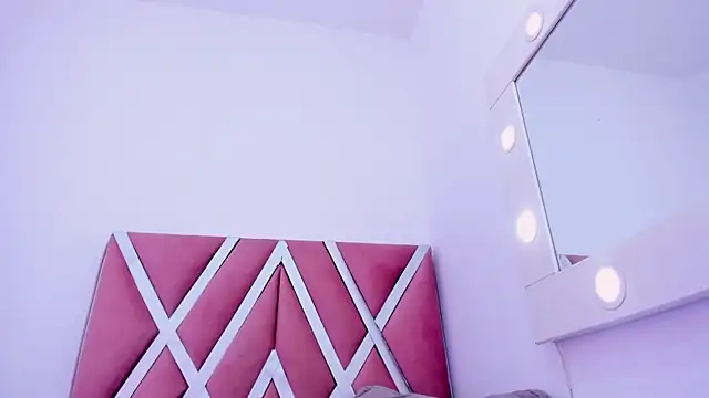 Chatroom XXX en direct de Helenn_monroy1