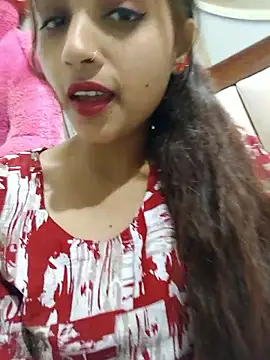 Naina11100 Adlı Modelin Canlı XXX Sohbeti